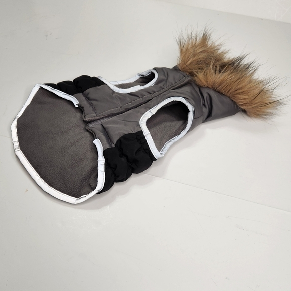 Simply Wag Puffy Dog Coat Small Faux Fur Hood Snapback Reflective Harness Hole - Picture 10 of 15